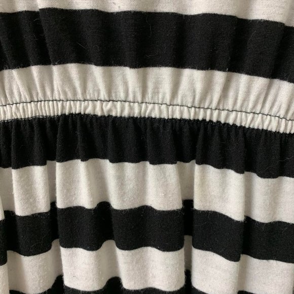 🌷3 for$20🌷SWS, US L, White & Black Striped Short Sleeved Scoop Neck Jersey Top - Picture 5 of 7